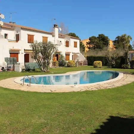 Casa Con Piscina Y Barbacoa