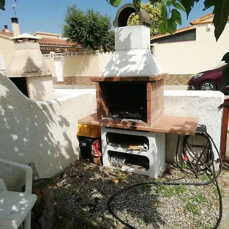 Casa Con Piscina Y Barbacoa Holiday home